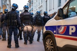 В Париже в новогоднюю ночь задержаны  125 человек