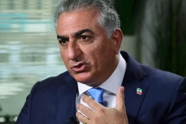 Рза Пехлеви призвал иранцев выйти на улицы