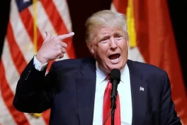 Дональд Трамп пообещал поддержать иранских протестующих 