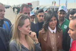 Анджелина Джоли посетила КПП «Рафах»