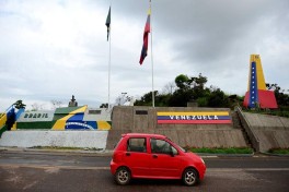 O Globo: Власти Венесуэлы закрыли границу с Бразилией