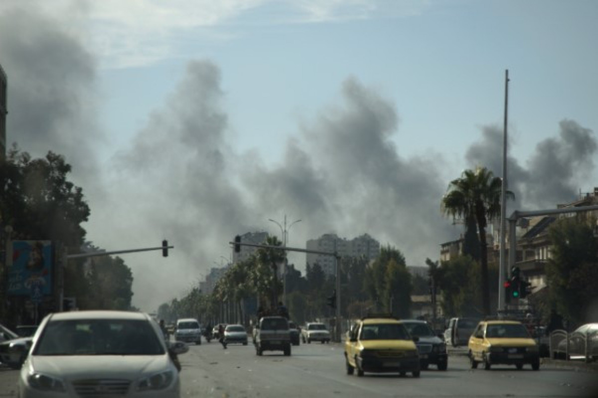 Неизвестные боевики обстреляли правительственный квартал в Дамаске