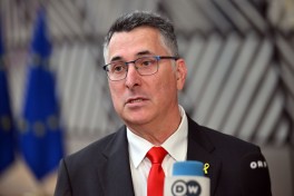 Гидеон Саар прибыл в Сомалиленд для переговоров с президентом региона