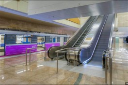 В переходе станции «Мемар Аджеми» обновят стены и напольное покрытие