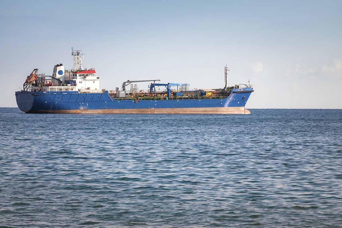 Десант с Black Hawk: США задержали еще один танкер под флагом РФ -ВИДЕО 