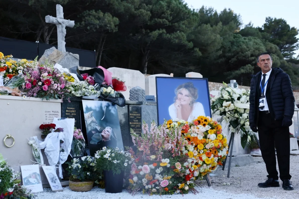 Французская икона ХХ века Брижит Бардо была упокоена в Сен-Тропе-ФОТО 