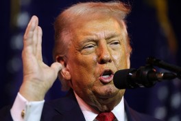 Трамп заявил, что продолжит добиваться снижения цен на нефть