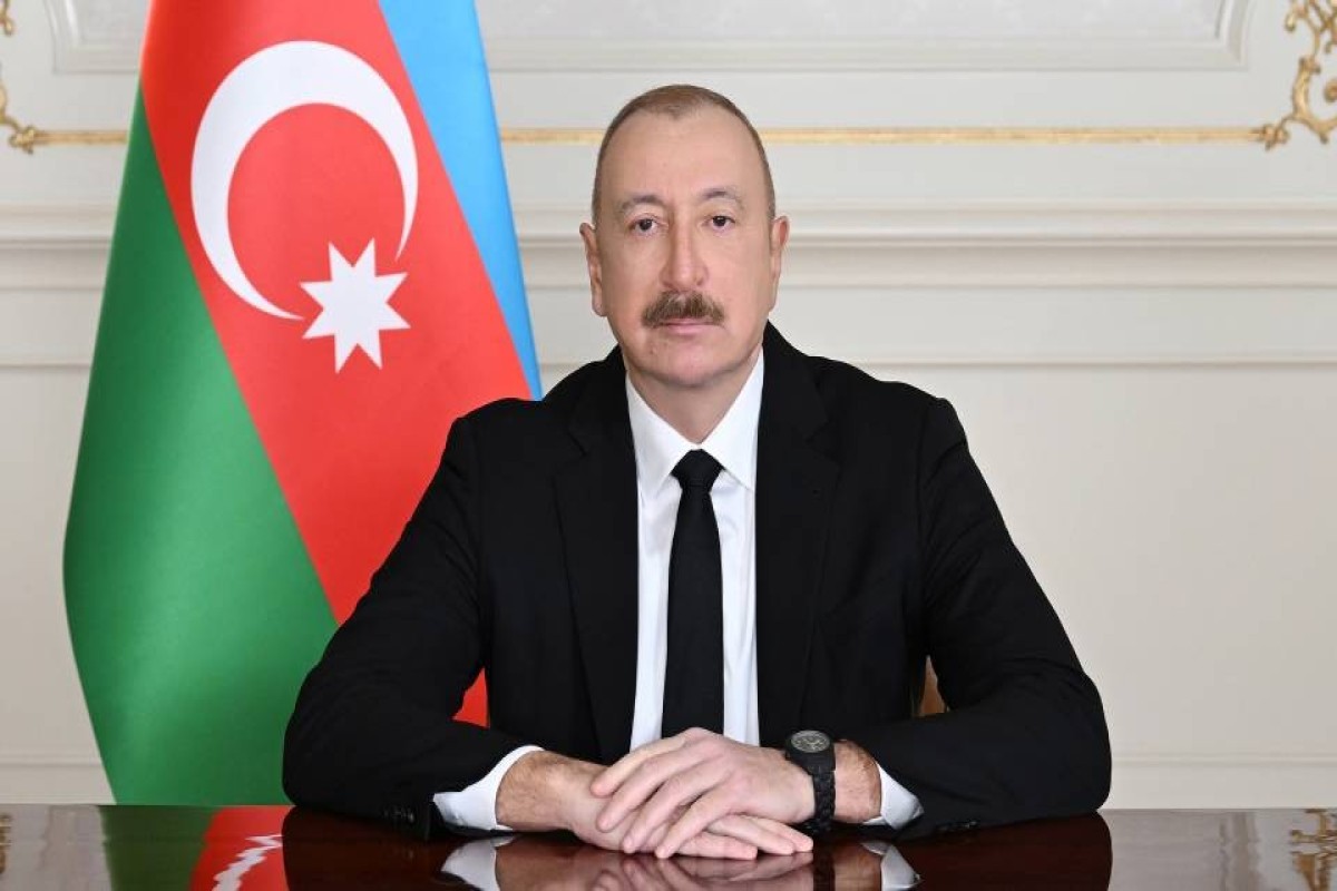 В Баку проходит церемония открытия ветроэлектростанции при участии Президента Алиева 