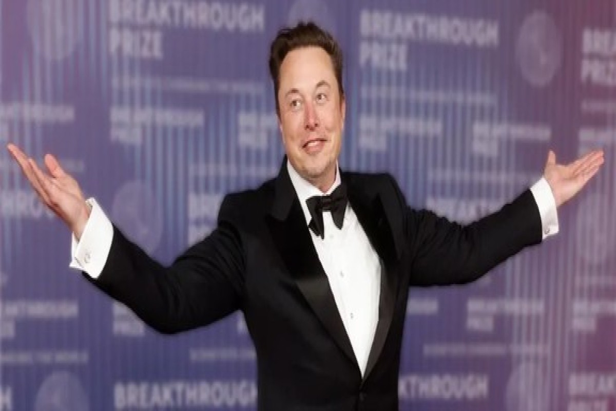 Маск: сингулярность началась, AGI появится в 2026 году