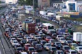 Названы улицы Баку с наибольшей плотностью движения