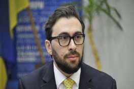 В НАТО заявили о поддержке нормализации отношений между Баку и Ереваном