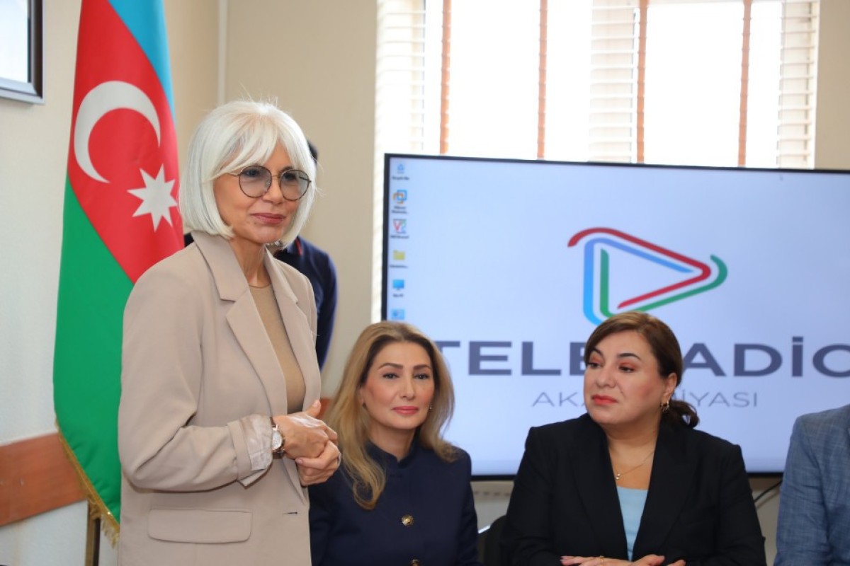 В Азербайджане стартовали тренинги на тему «Азербайджанский язык в СМИ»-ФОТО 