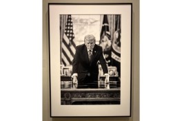 Портрет Дональда Трампа представлен в Национальной портретной галерее-ФОТО 