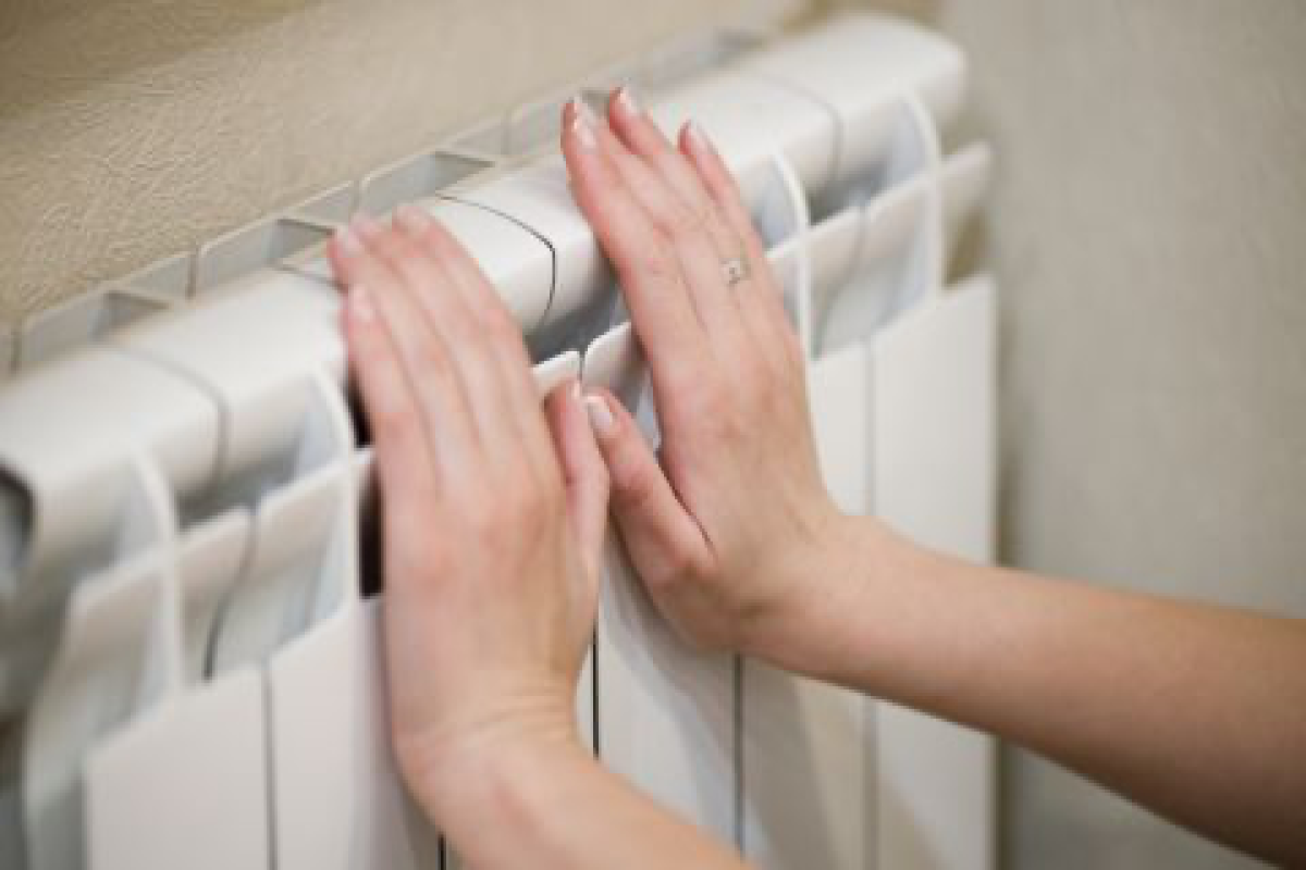 В Киеве без тепла остается более тысячи домов