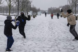 Из-за нестабильных погодных условий в Стамбуле в школах объявлены каникулы