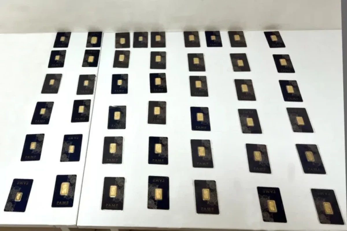 Из Дубая в Баку пытались провезти золотые слитки