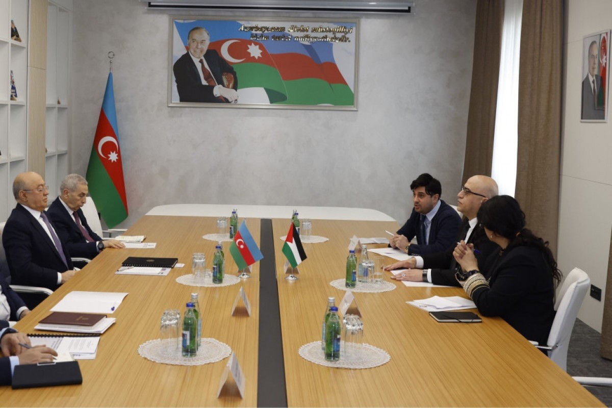 Кямаледдин Гейдаров встретился с послом Палестины в Азербайджане