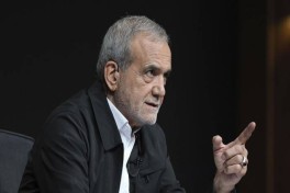 Пезешкиан встретился с представителями протестующих