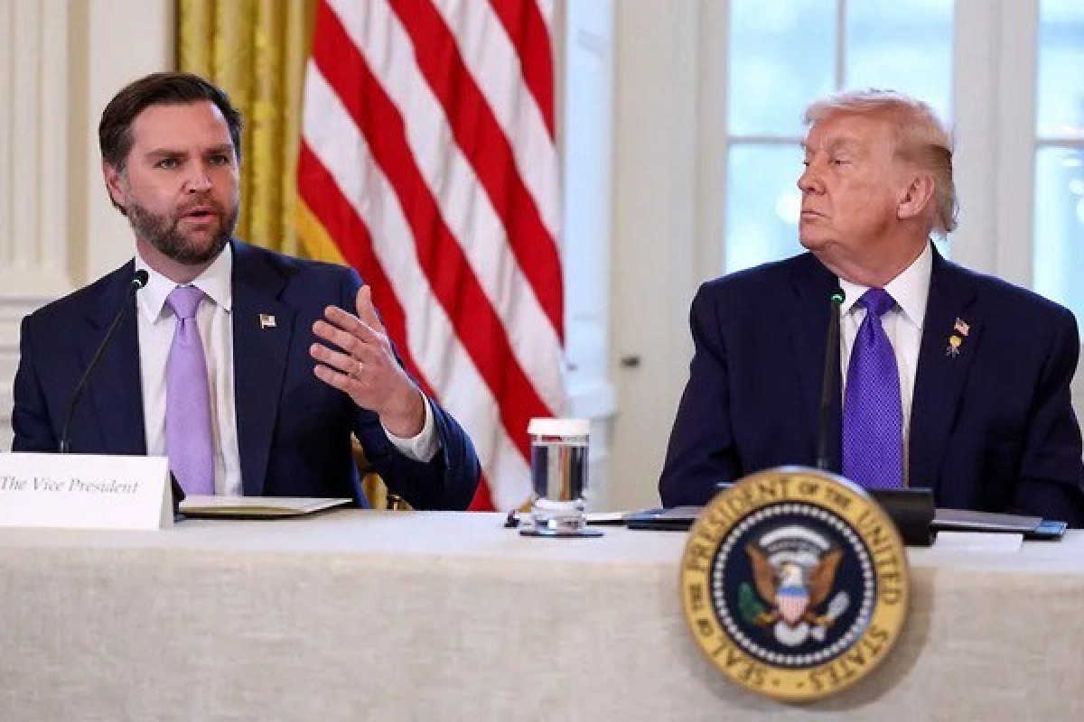 ​​WSJ: Вэнс призывает Трампа использовать дипломатию в ситуации с Ираном