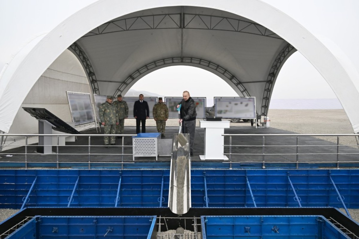 Ильхам Алиев заложил фундамент Центра специальных операций в Агдеринском районе