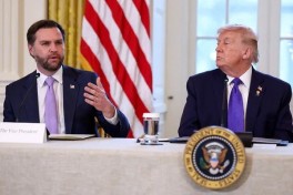 ​​WSJ: Вэнс призывает Трампа использовать дипломатию в ситуации с Ираном