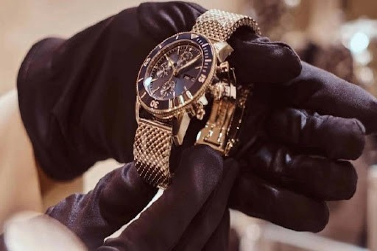 Житель Баку лишился 5200 манатов из-за поддельных часов