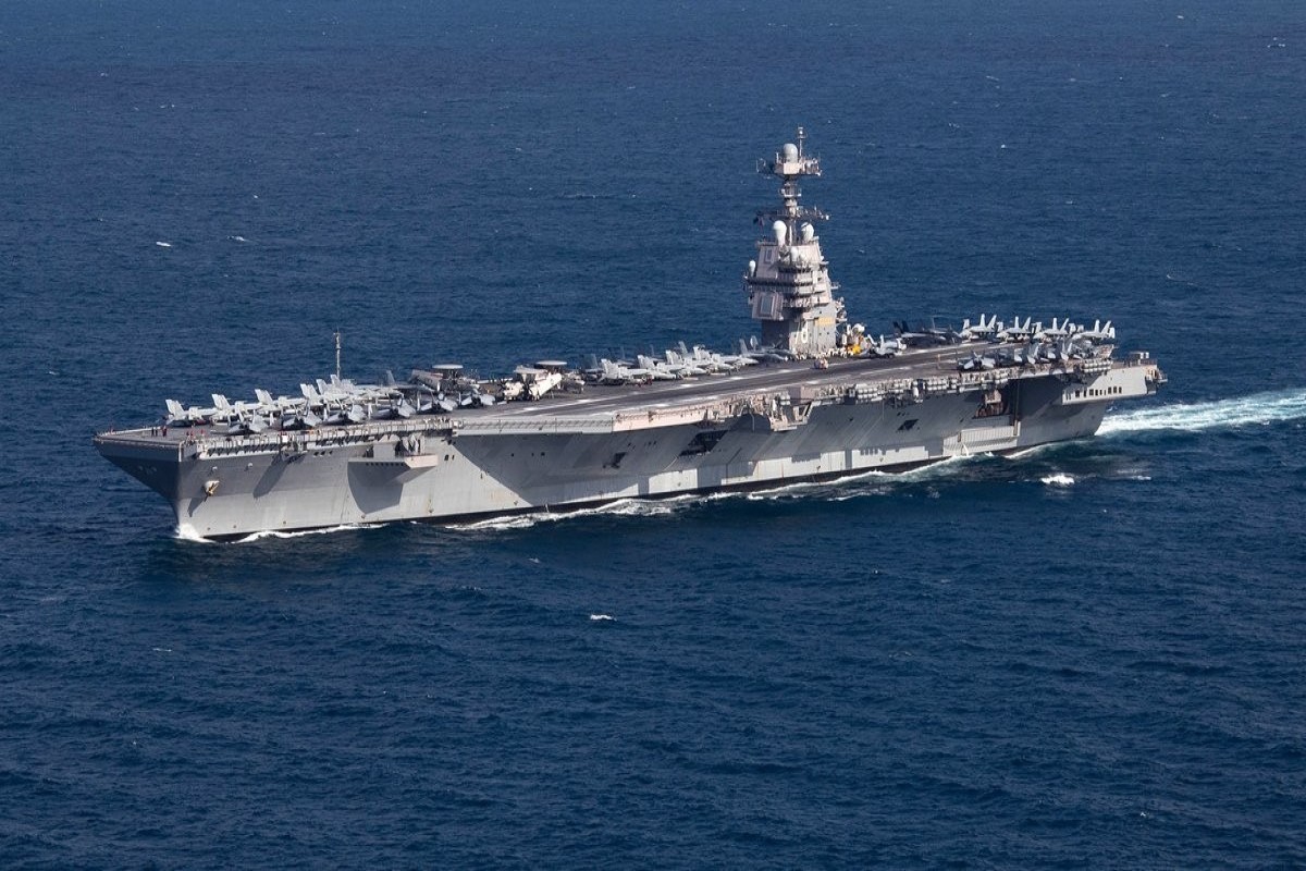 США перенаправили авианосную ударную группу на Ближний Восток