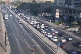 Названы самые загруженные участки дорог в столице