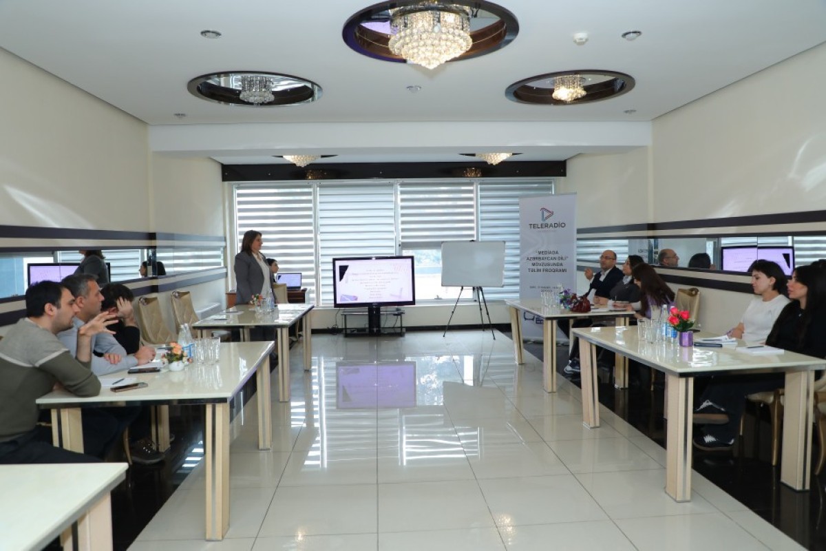 В Академии телерадиовещания продолжаются тренинги по азербайджанскому языку для СМИ-ФОТО 