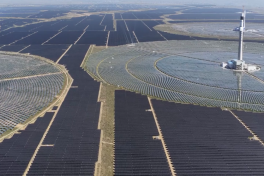 Китай стал мировым лидером по вводу солнечных и ветряных мощностей