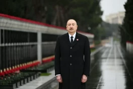 Ильхам Алиев поделился публикацией о визите на Аллею Шехидов-ВИДЕО 