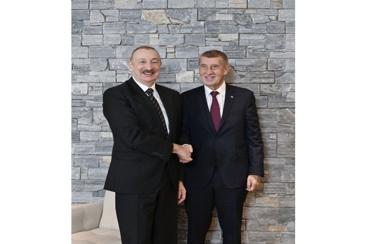 Ильхам Алиев провел встречу с новоназначенным премьером Чехии-ФОТО 