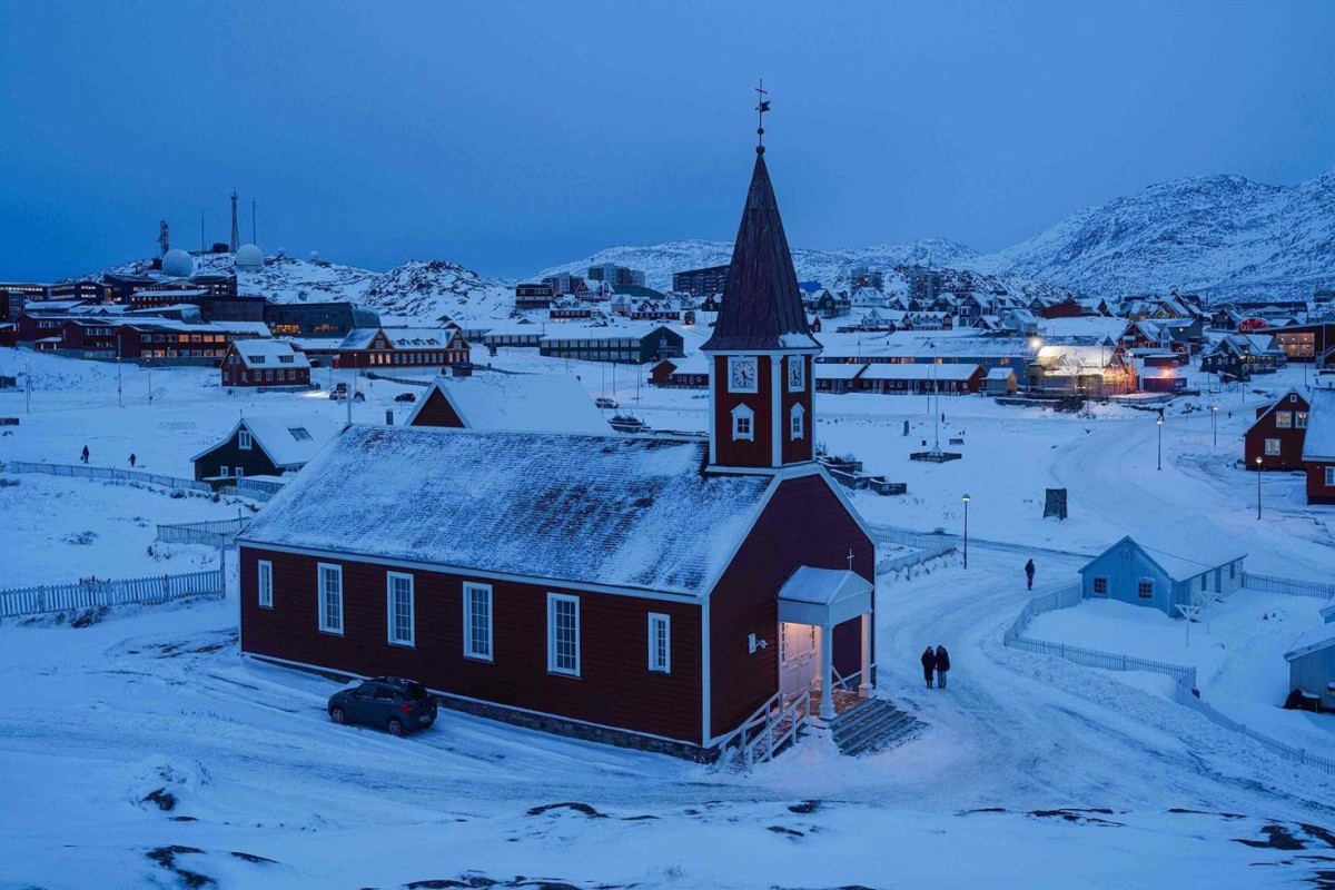 Гренландия готова увеличить военное присутствие на острове