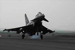 СМИ: Великобритания перебросила в Катар истребители Typhoon