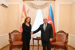 Али Асадов встретился с председателем Конгресса депутатов Испании