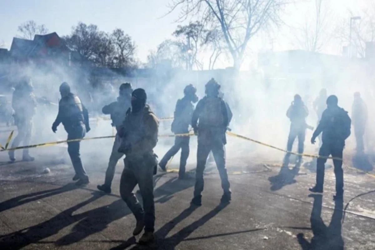 Мэр Миннеаполиса потребовал от Трампа вывести федеральных агентов из города