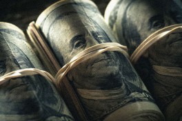 Аналитик Reuters: Доллар может обвалиться