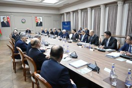 Кабмин обсудил план очистки Каспийского моря и Бакинской бухты