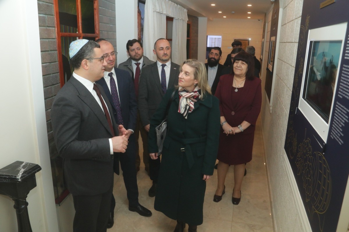 Международный день памяти жертв Холокоста отметили в Музее горских евреев в Баку-ФОТО 
