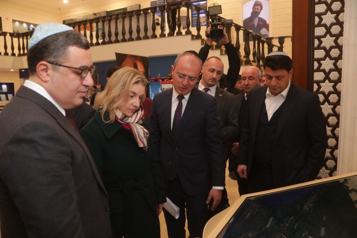 Международный день памяти жертв Холокоста отметили в Музее горских евреев в Баку-ФОТО 