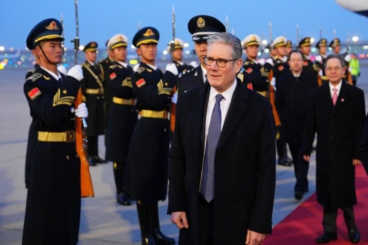 Премьер Британии Кир Стармер начал официальный визит в Китай