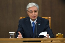 Через банк в Казахстане из "соседней страны" вывели более 7 трлн тенге — реакция Токаева 