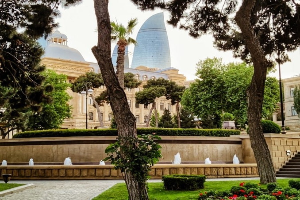 В пятницу в Баку умеренный ветер, 12 градусов тепла