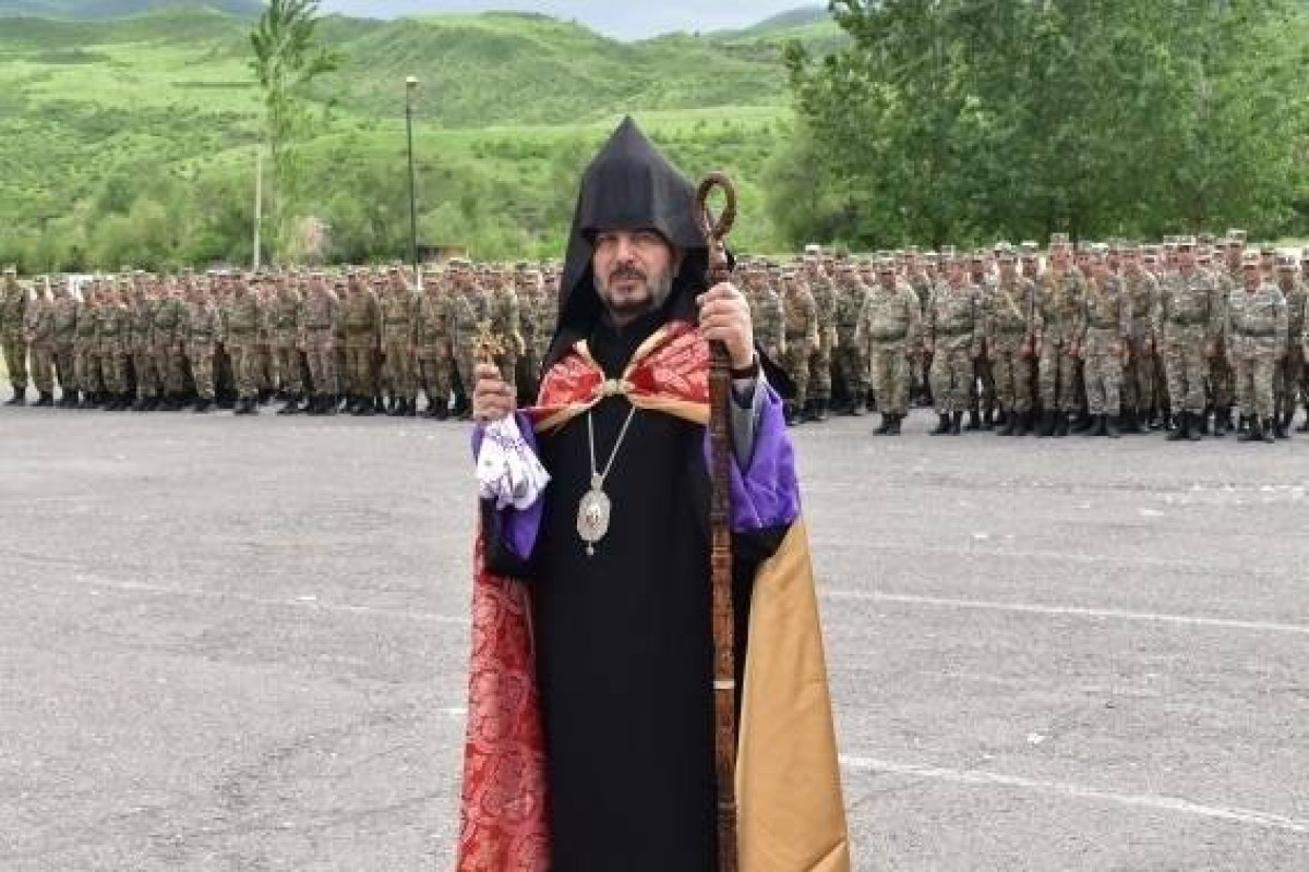 Из 42 армейских священников в Армении останутся лишь восемь