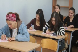 В Азербайджане прошли экзамены в порядке экстерната