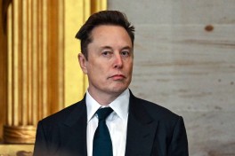 Маск призвал арестовать причастных к преступлениям Эпштейна