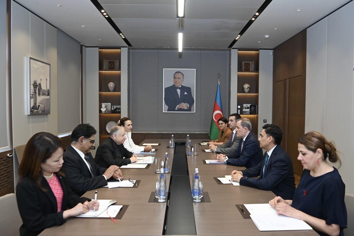 Глава МИД Азербайджана принял спецпосланника Генсека ООН Жана Тодта