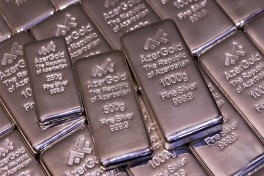 AzerGold впервые начал продажу серебряных слитков местного производства