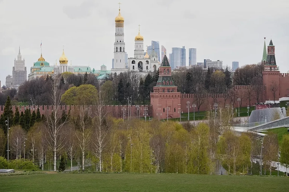 Москва вновь оказалась под атакой дронов: на подлете сбиты 62 БПЛА