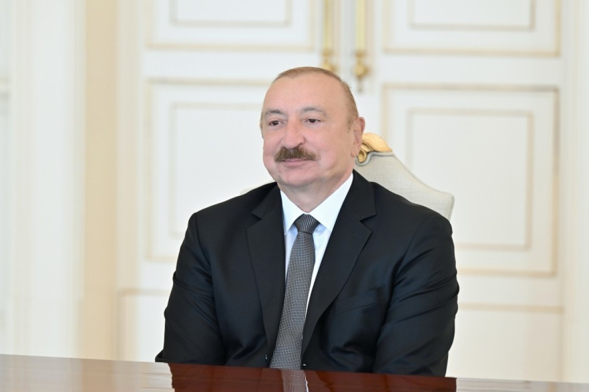 Президент Азербайджана встретился с американским сенатором Стивом Дэйнсом -ФОТО 